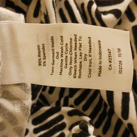 Skirt - Picture 4 of 4